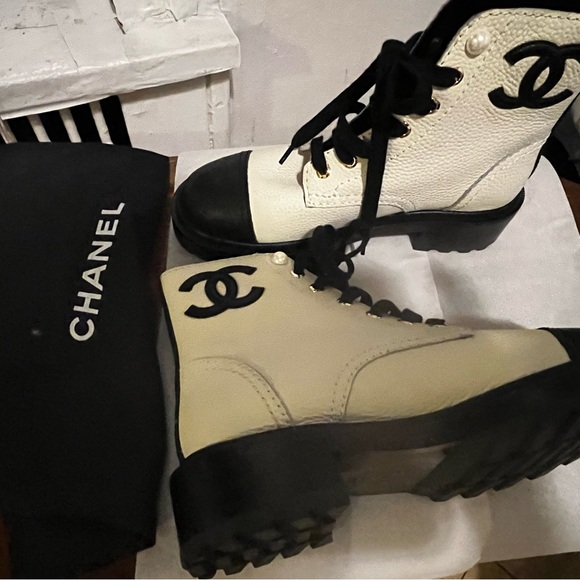 Never worn chanel booties - Picture 1 of 6
